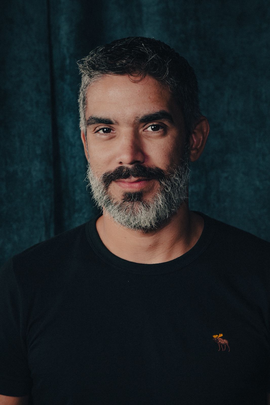 Vila das Artes lança livro de Gyl Giffony sobre gestão de carreira e produção cultural