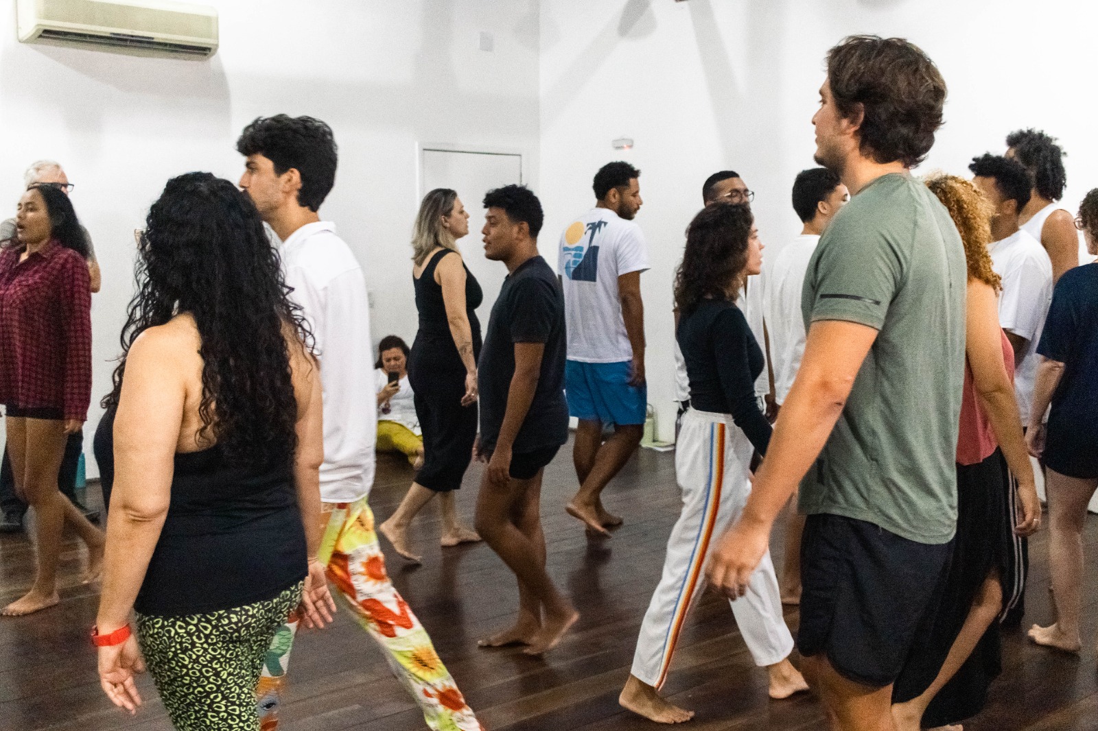 Vila das Artes realiza Mostra de Experimentos Cênicos com 4ª turma do programa Conexões Contemporâneas, de 17 a 19 de dezembro