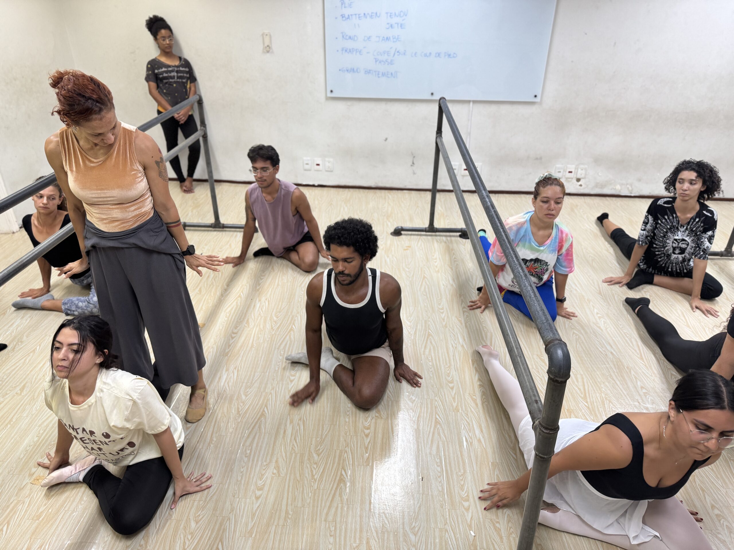 Mês da Dança e aula aberta na Escola de Circo marcam o mês de abril na Vila das Artes