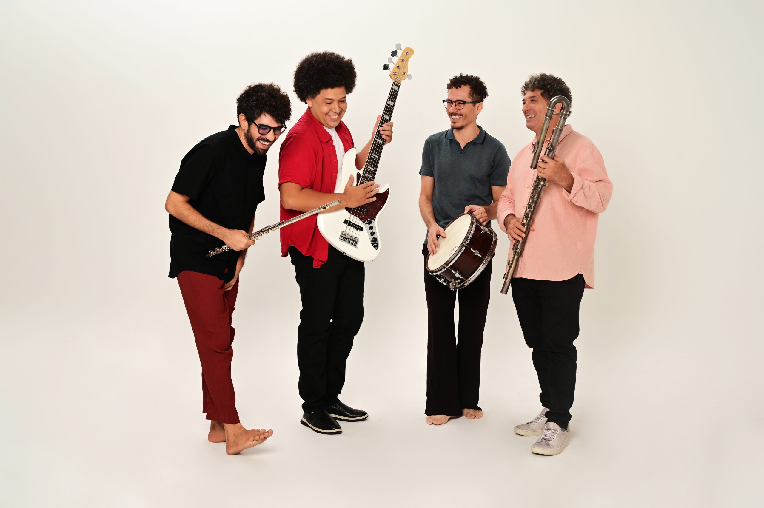 Vila das Artes recebe lançamento do Songbook Luizinho Duarte com show da Marimbanda