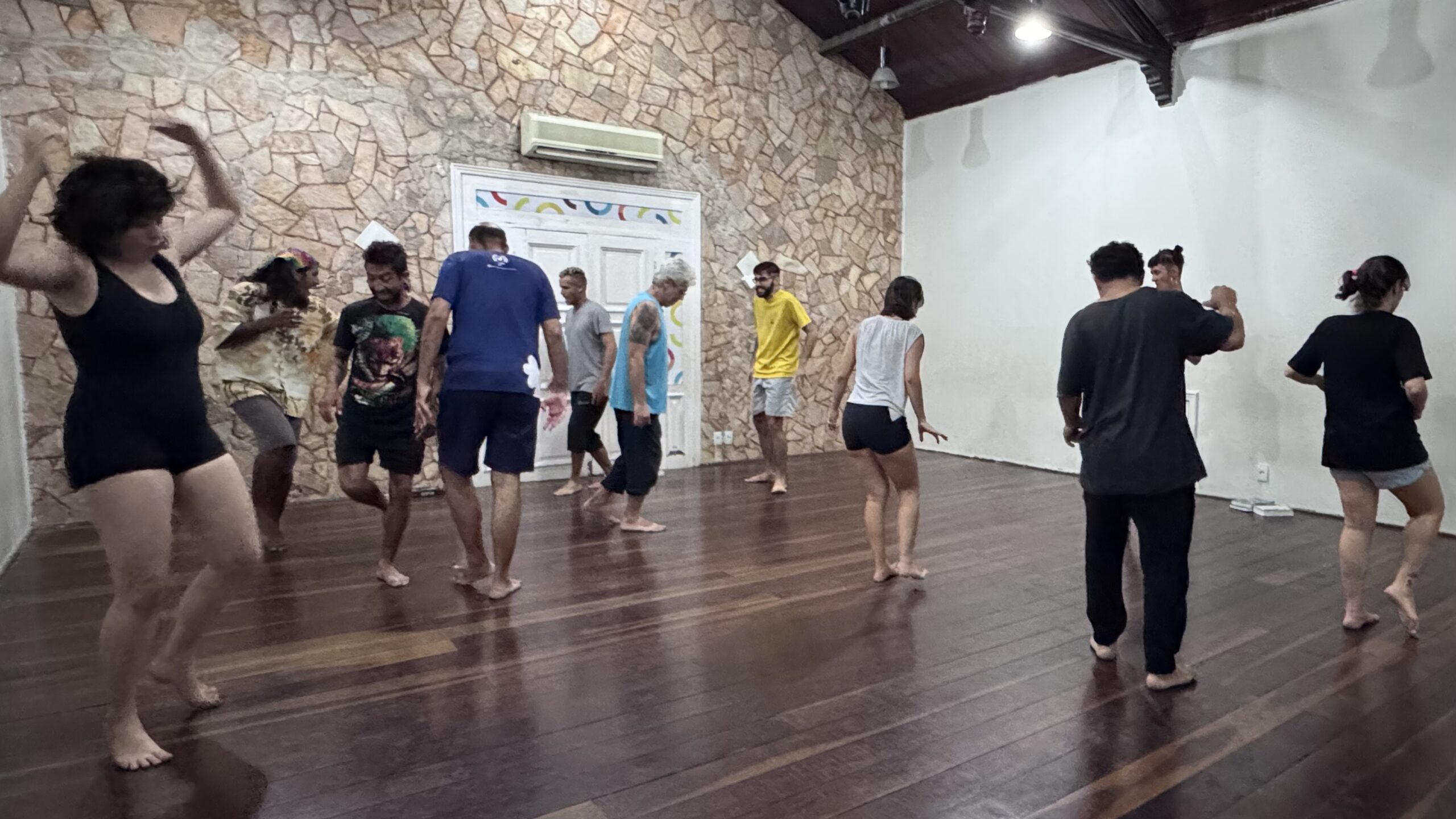 Vila das Artes abre 15 vagas para minicurso sobre composições entre corpo e imagem