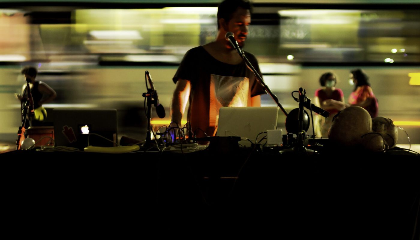 Vila das Artes abre inscrições para oficina gratuita de criação sonora em performance e instalação artística