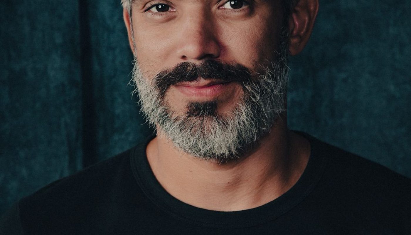 Vila das Artes lança livro de Gyl Giffony sobre gestão de carreira e produção cultural