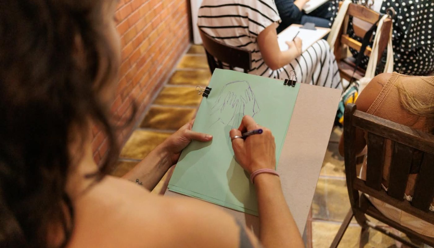 Oficinas de acrobacia em lira circense, desenho e criação de marionetes integram programação de outubro da Vila das Artes