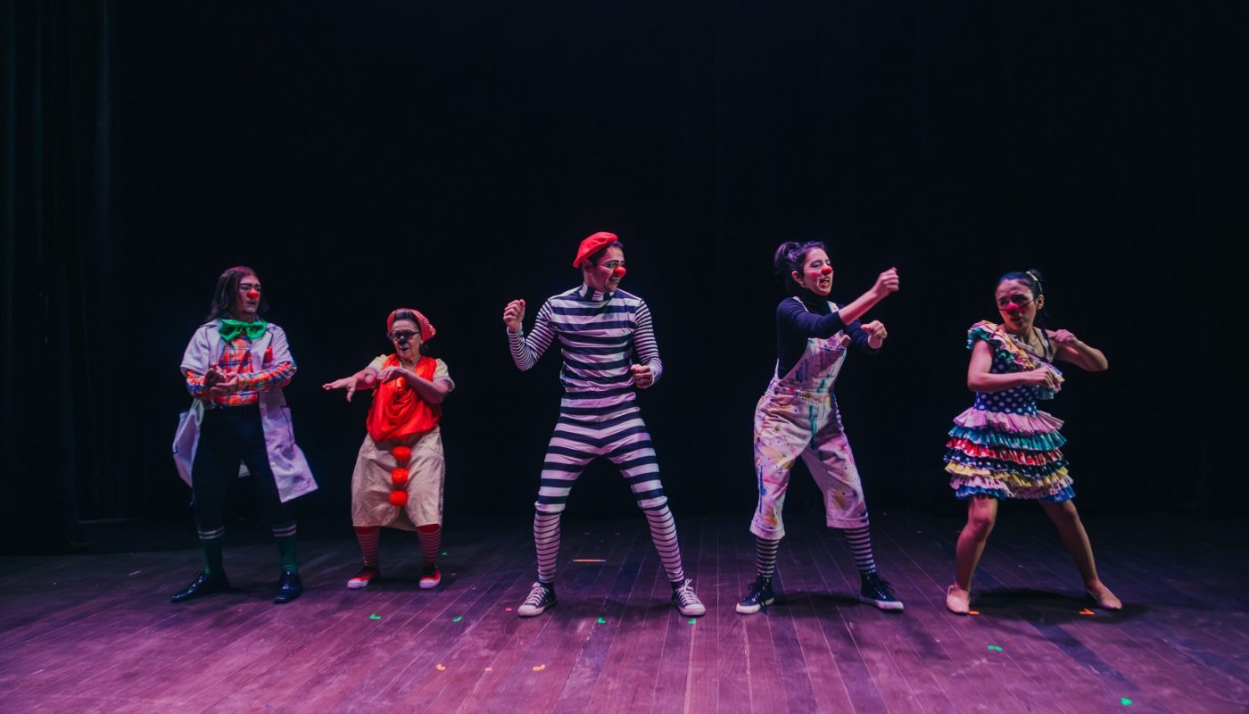 Escola de Circo da Vila das Artes divulga resultado final do Curso de Palhaçarias e Comicidades